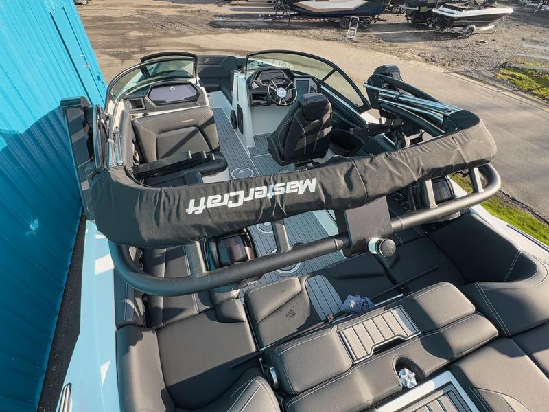 New 2023 MasterCraft XStar