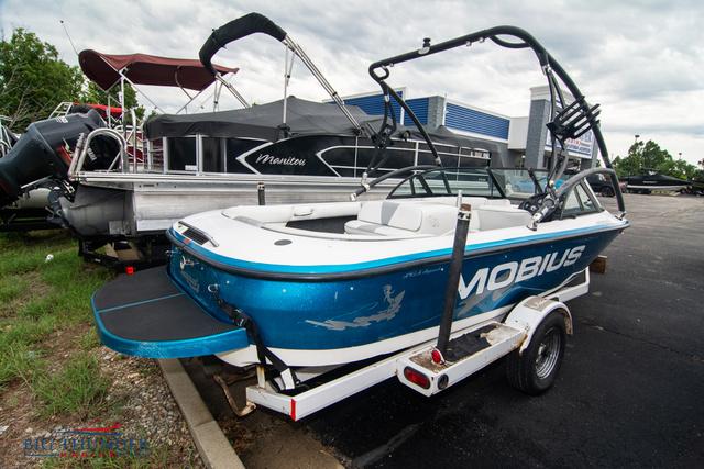 1998 Moomba Mobius