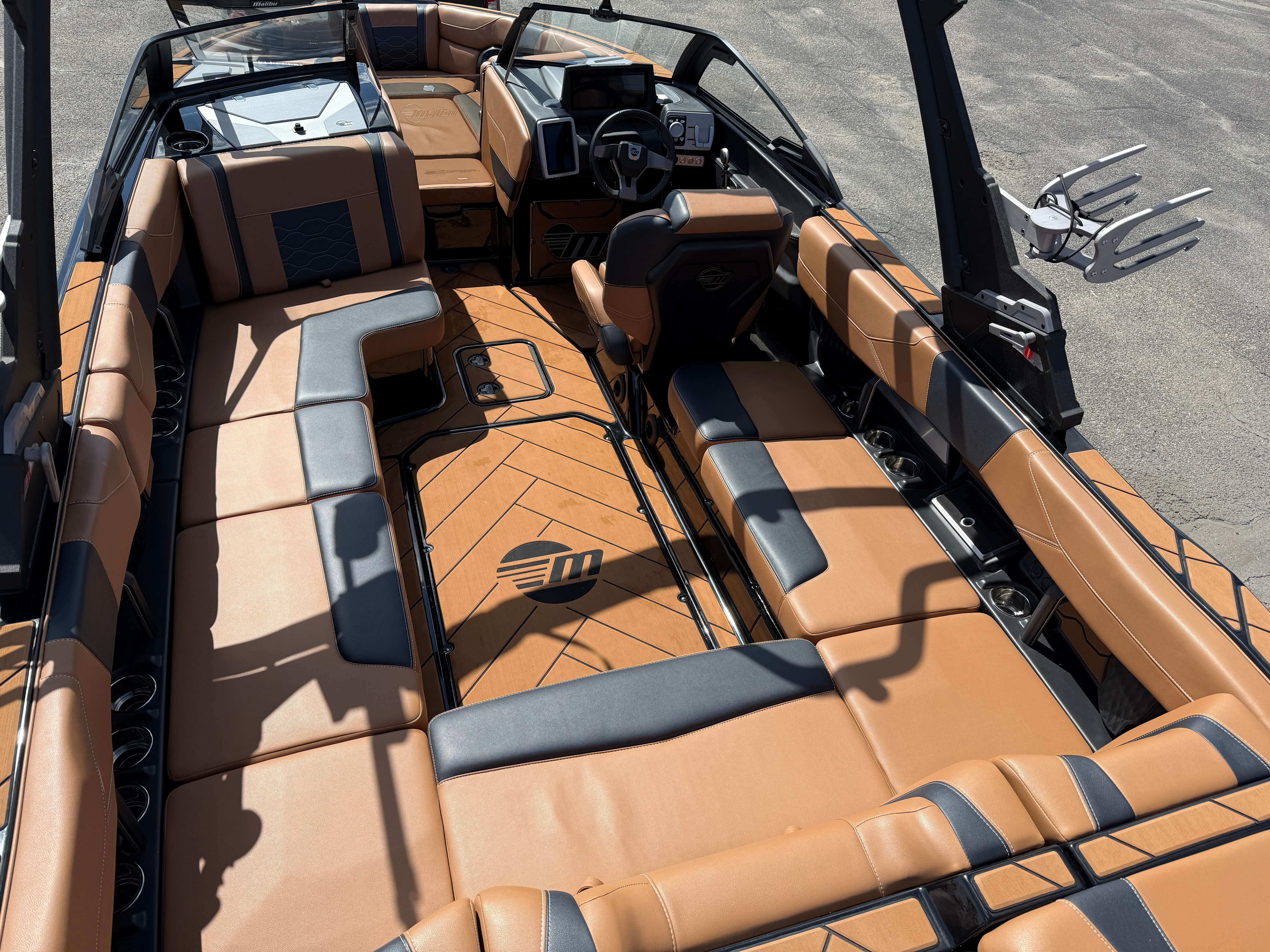 2024 Malibu Wakesetter 23 LSV Icon