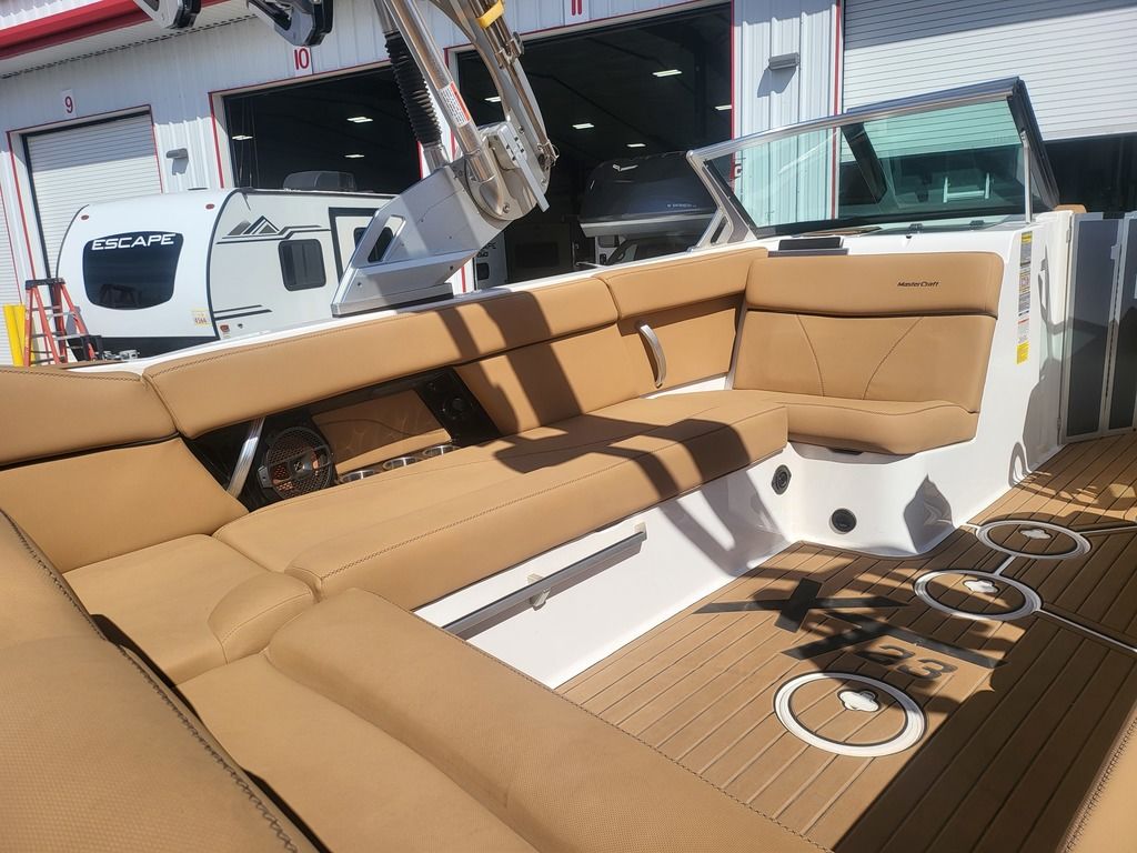 2019 MasterCraft XT23