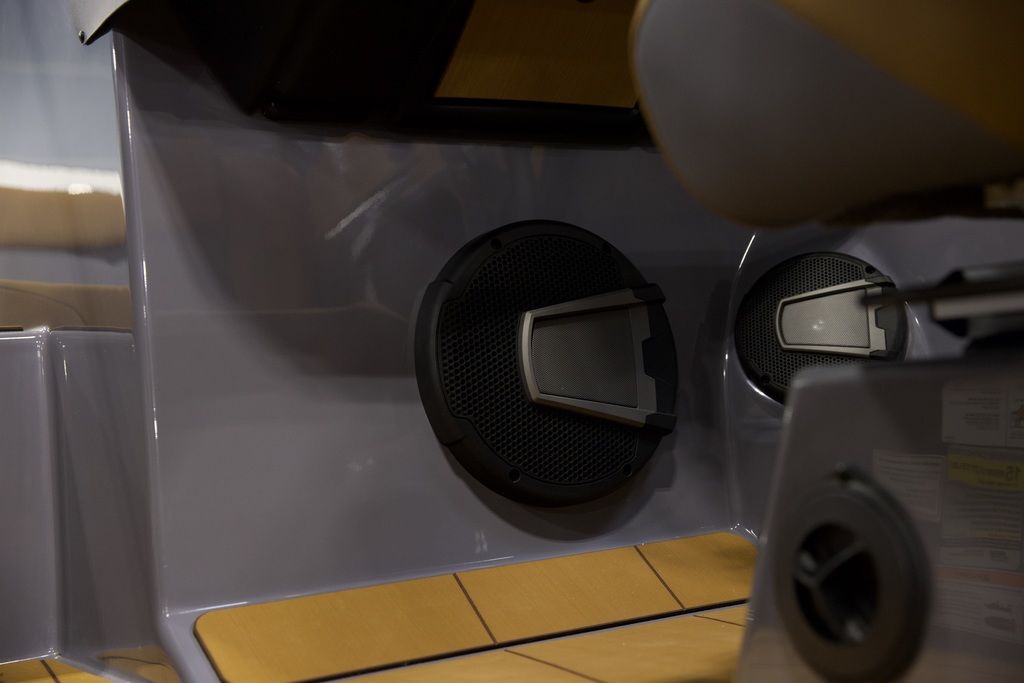 2025 Axis Wake Research A225