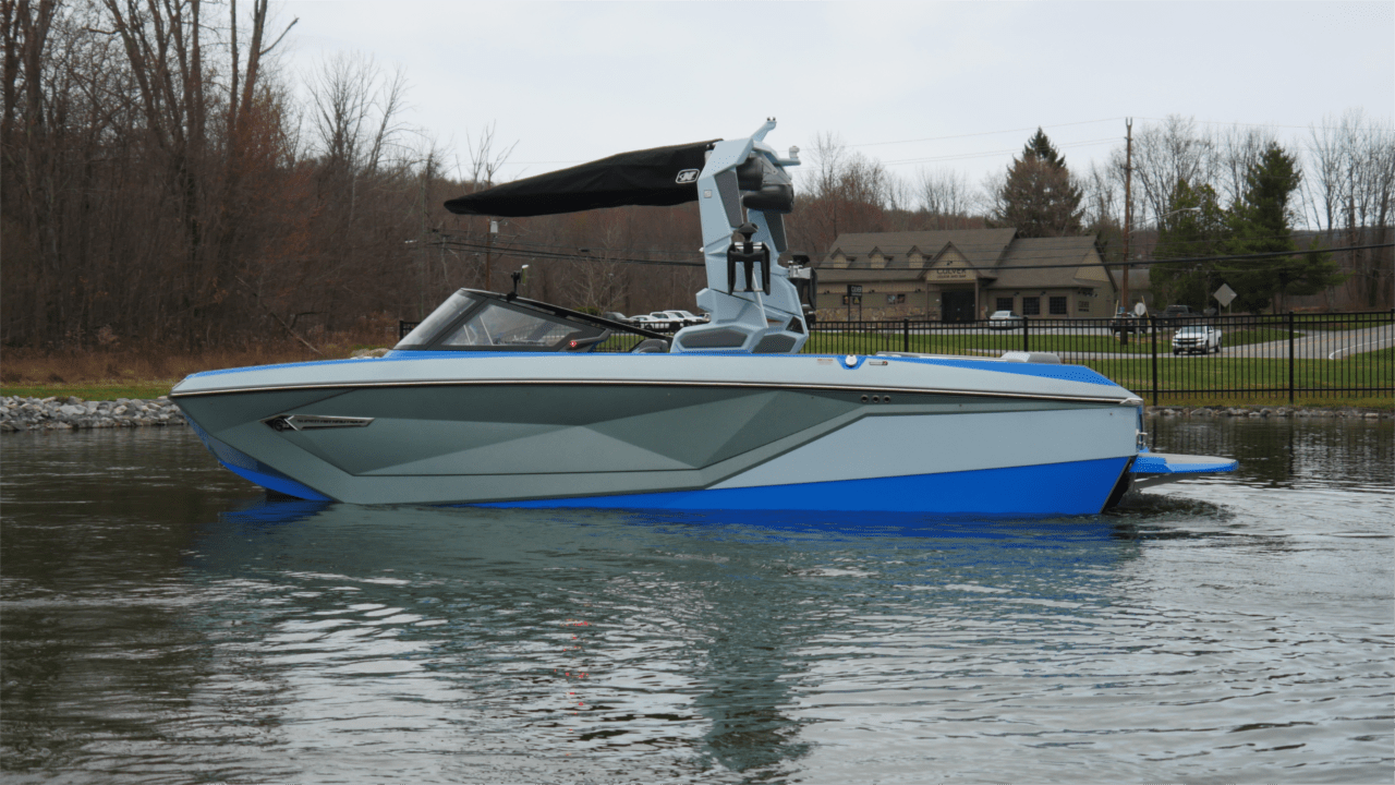 boat.Title