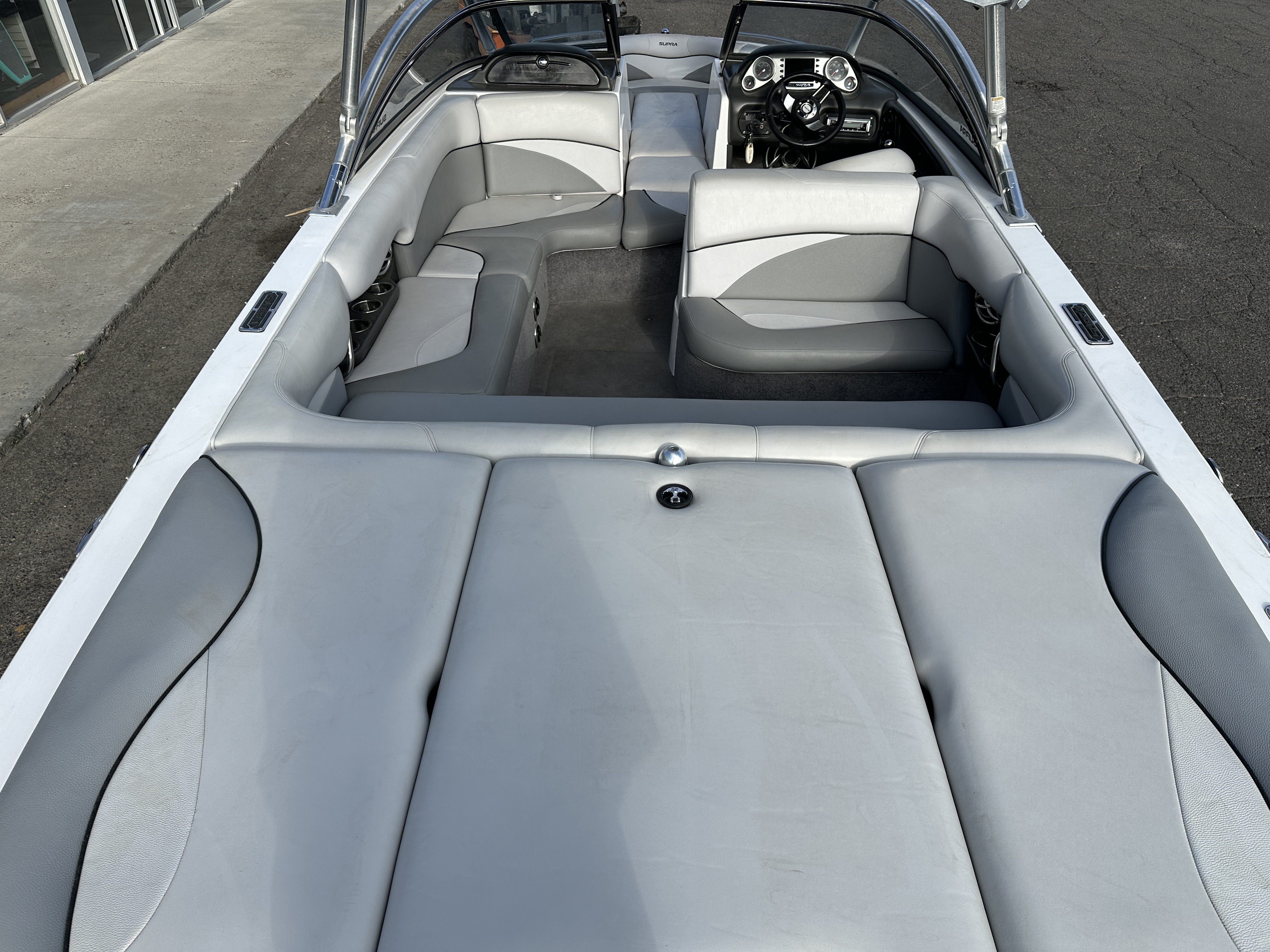 2010 Supra Boats Launch 22V