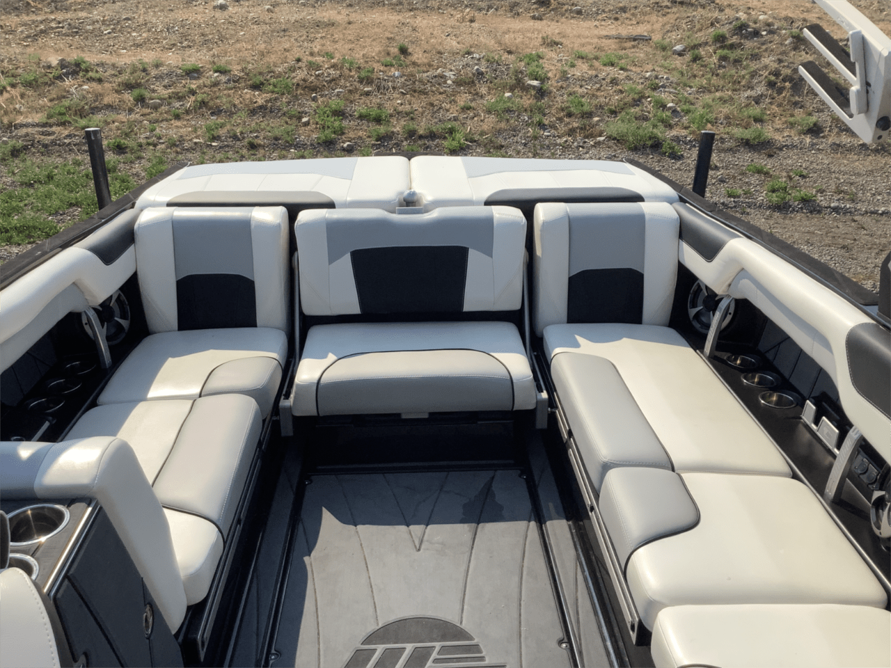2020 Malibu 25 LSV