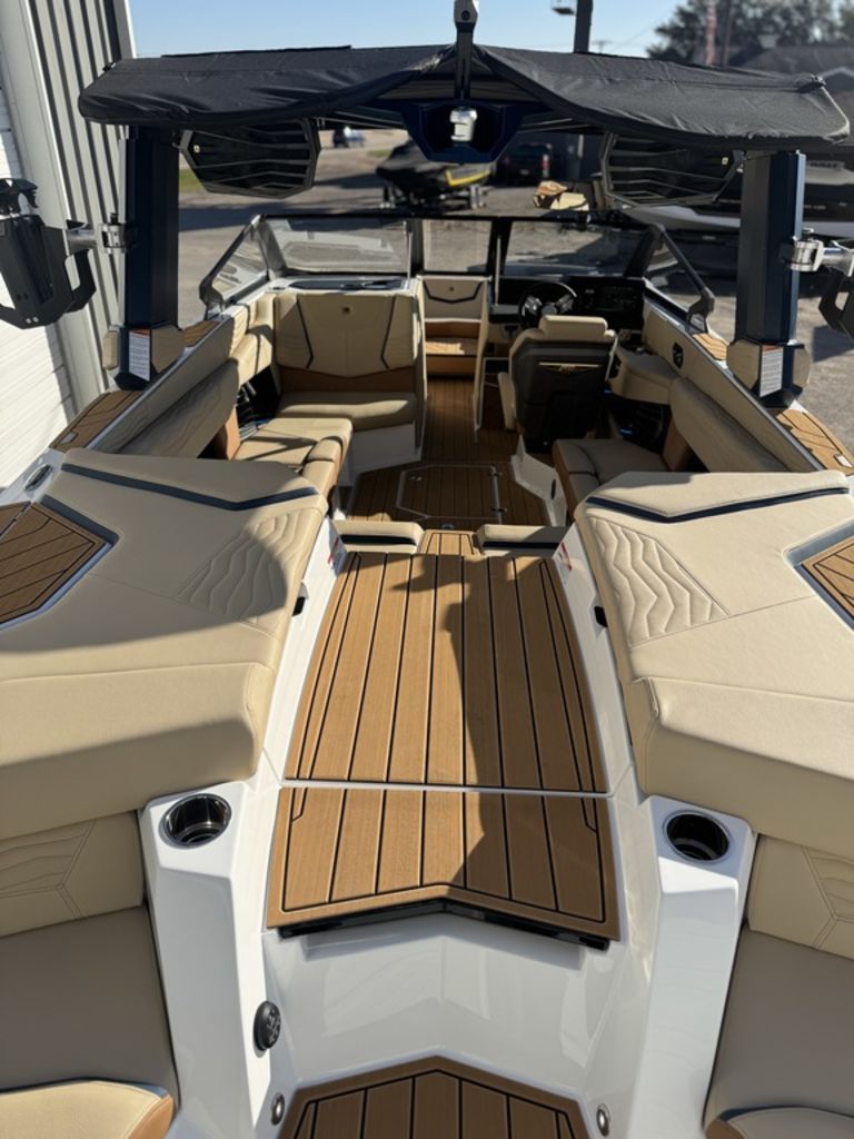 2025 Nautique Super Air Nautique G23