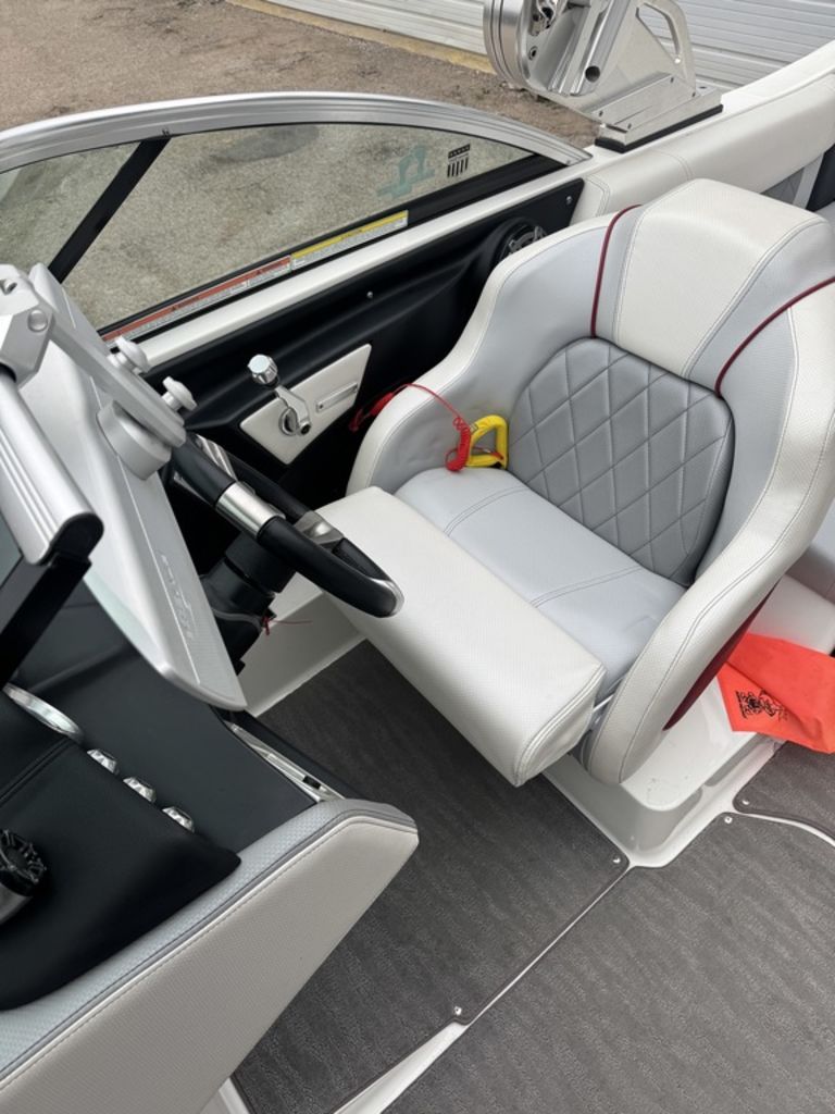 2015 MasterCraft X46