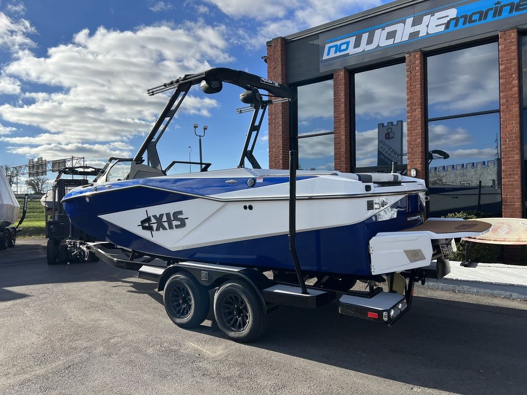boat.Title