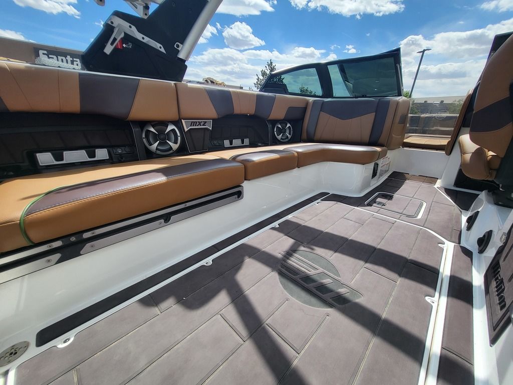 2021 Malibu Boats 24 MXZ