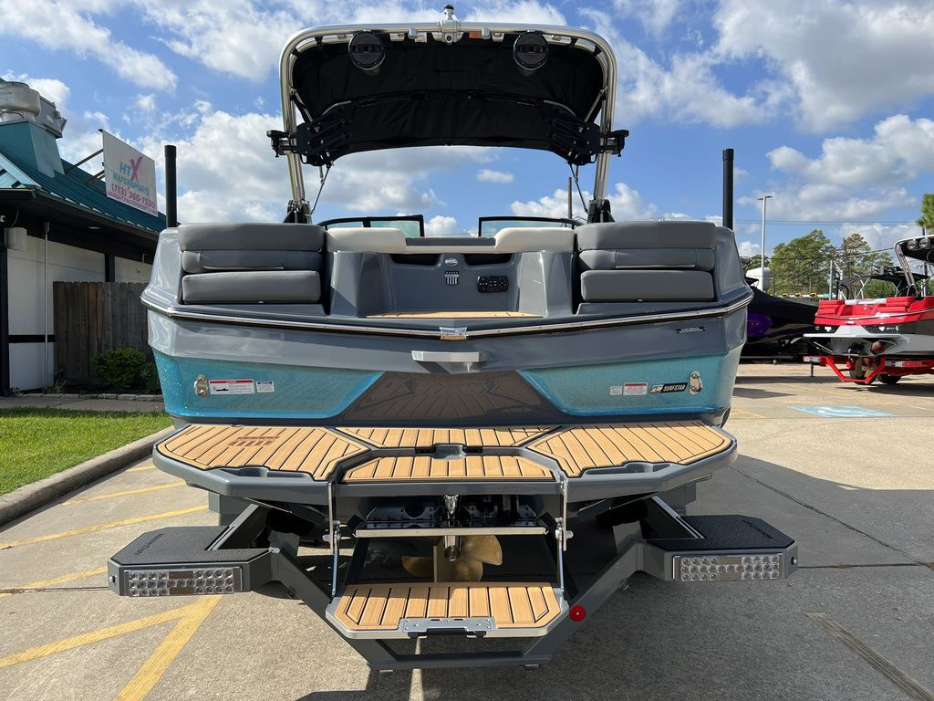 2024 MasterCraft XT22