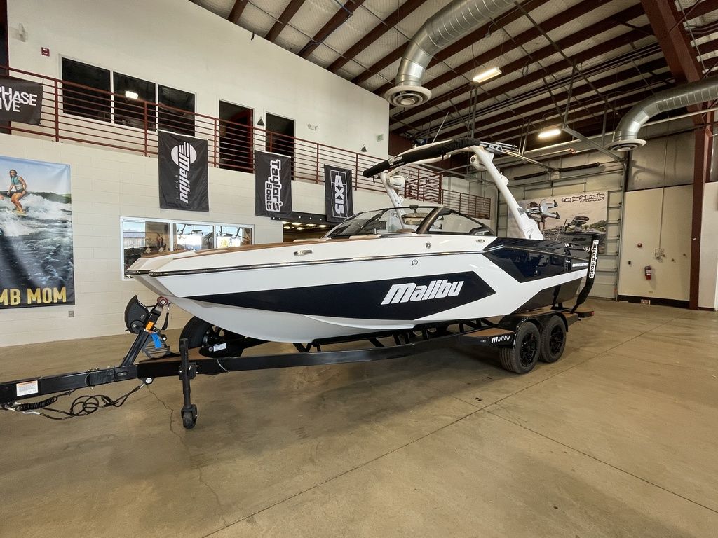 2025 Malibu Boats 23 MXZ