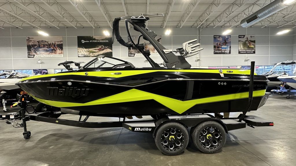 2024 Malibu Boats 22 LSV