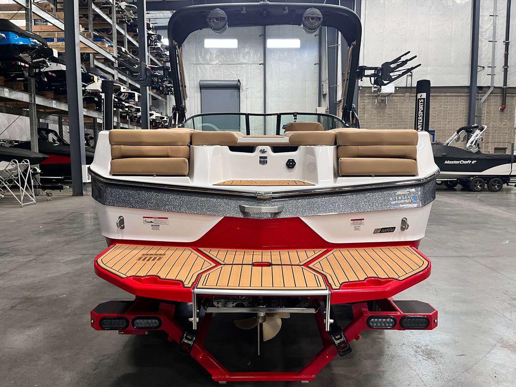 2025 MasterCraft XT22