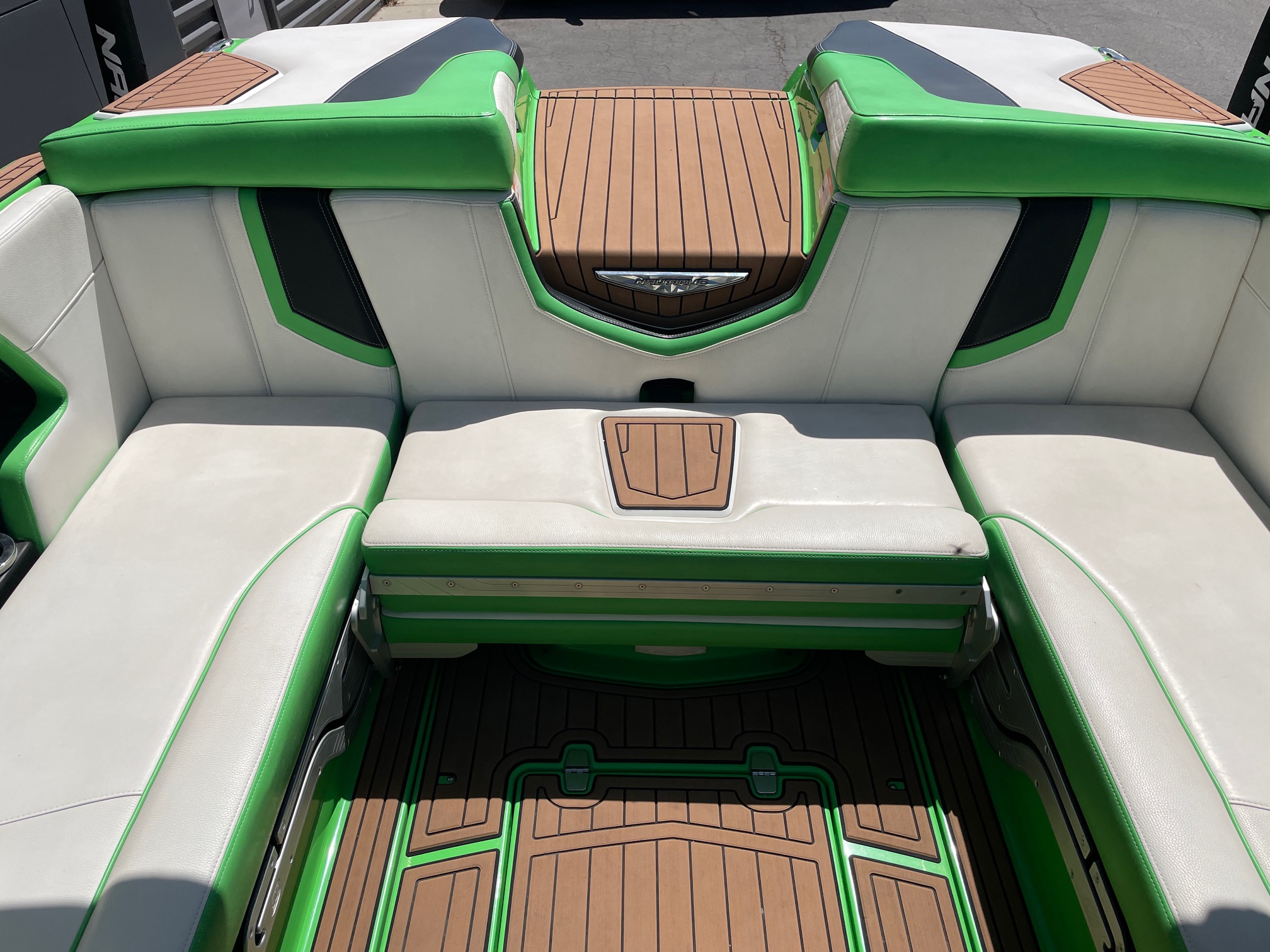2018 NAUTIQUE G23 W/XR7 550HP SUPERCHARGED POWER PLANT