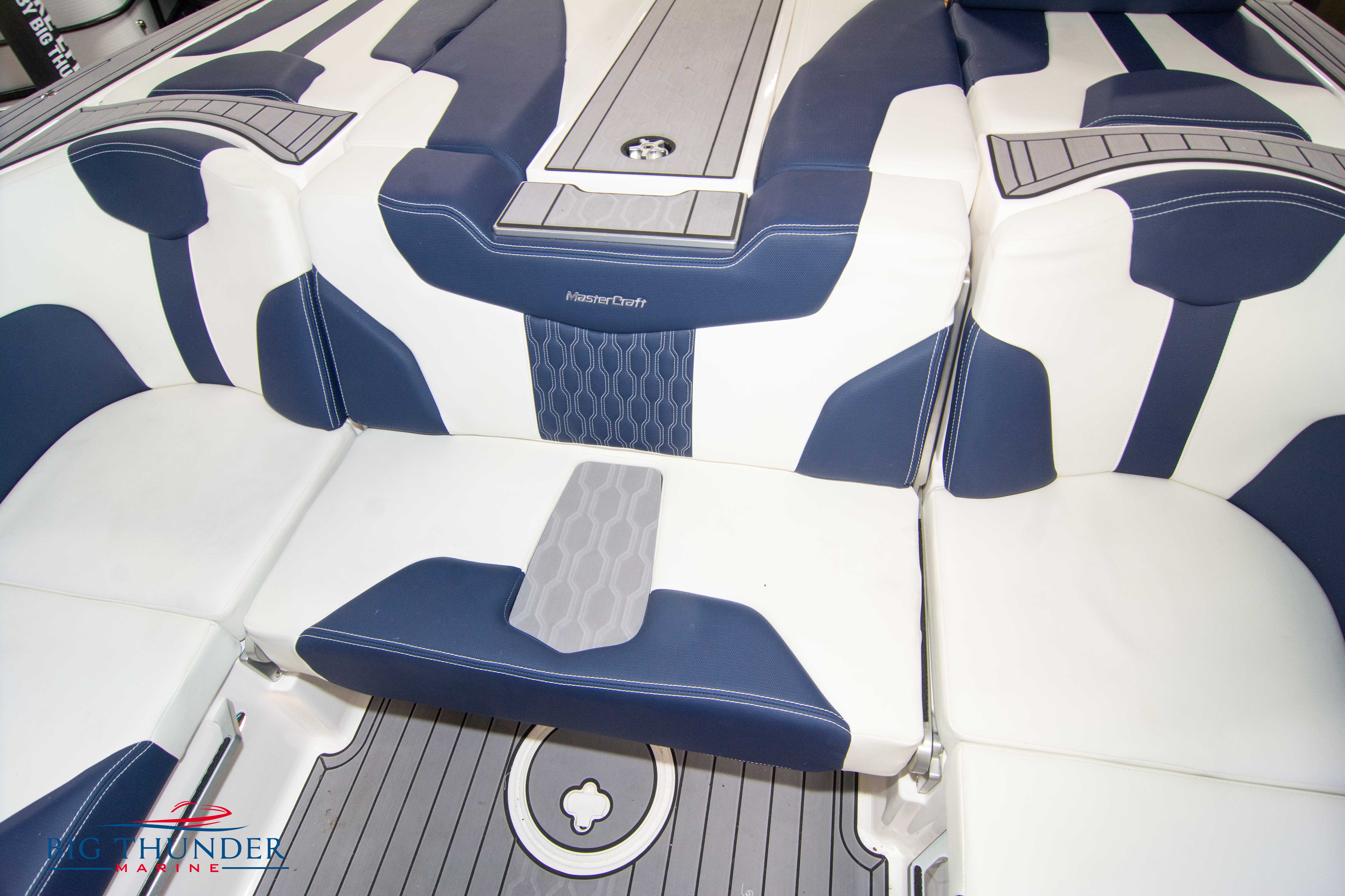 2023 Mastercraft XT23