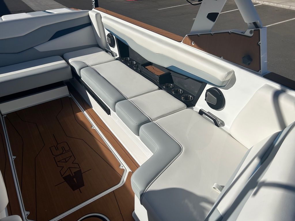 2025 Axis Wake Research T235