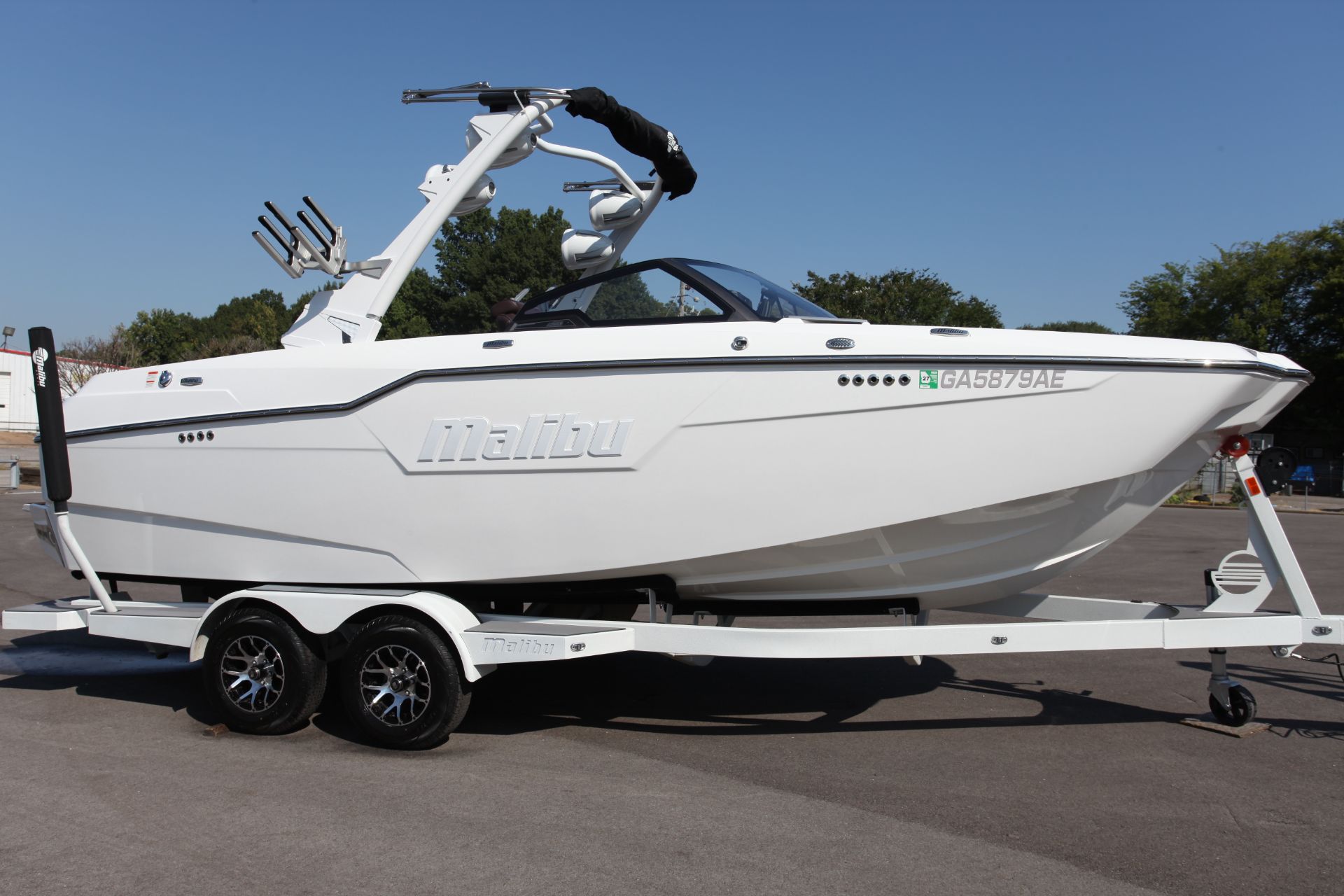  Malibu M220
