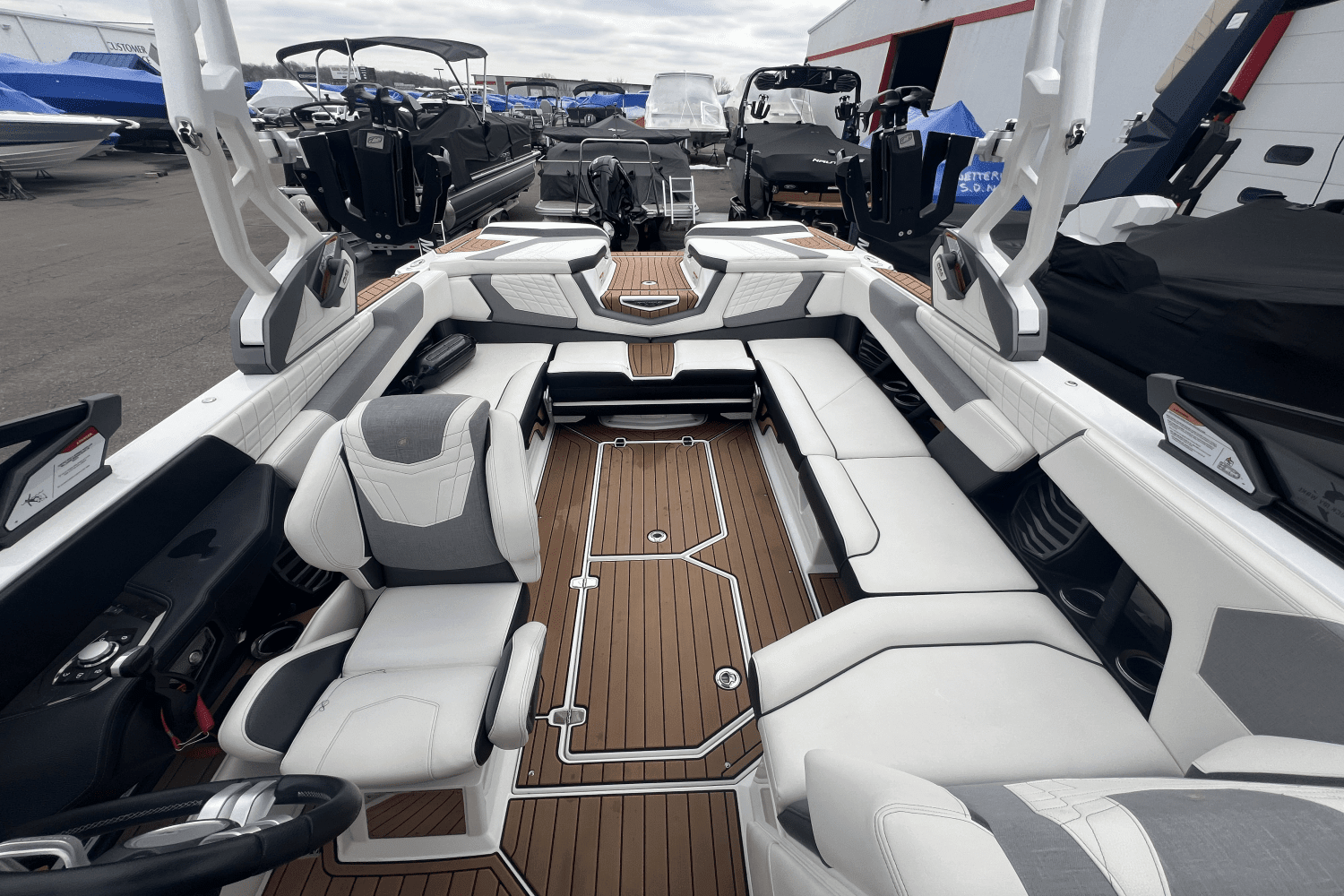 2021 Nautique G23