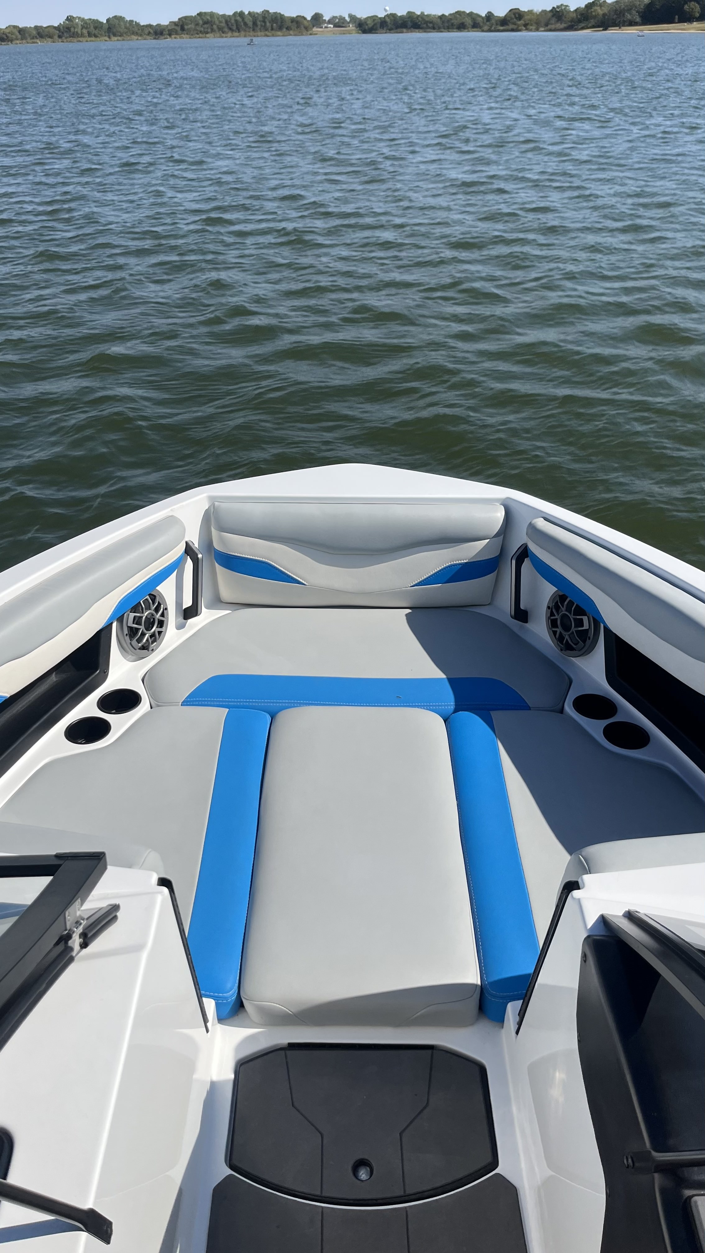 2023 Axis T220