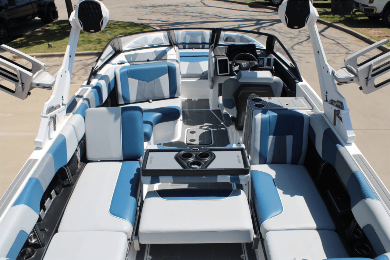 2023 Malibu 24 MXZ