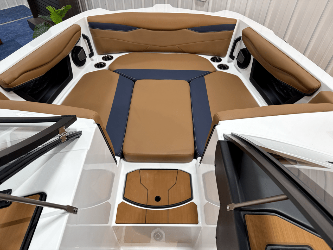 2025 Axis A245