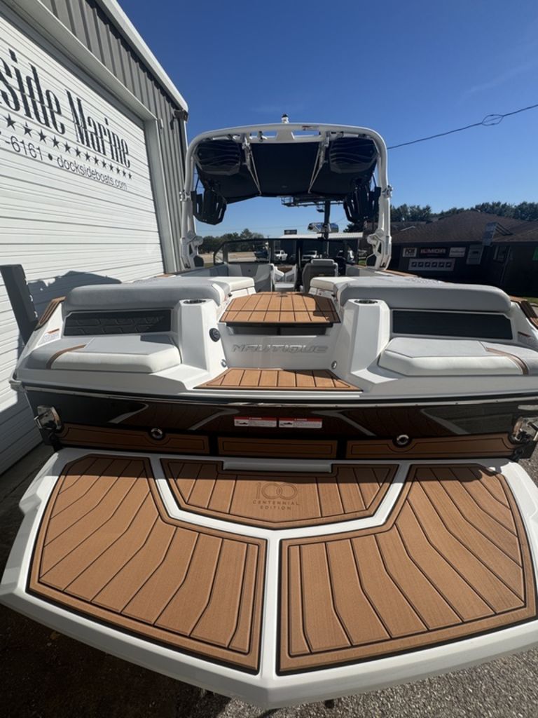 2025 Nautique GS 22