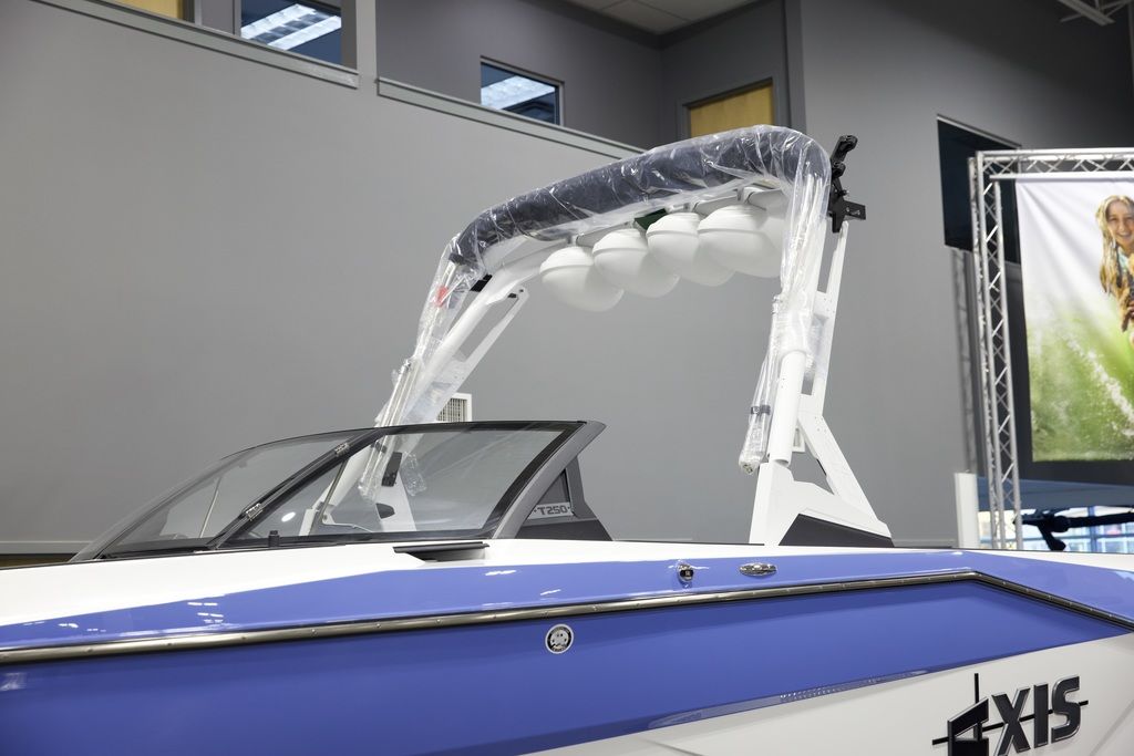 2025 Axis Wake Research T250