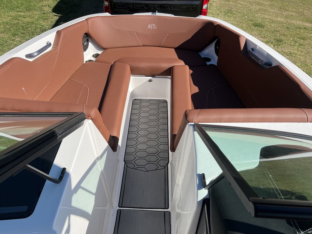 2022 MasterCraft NXT24