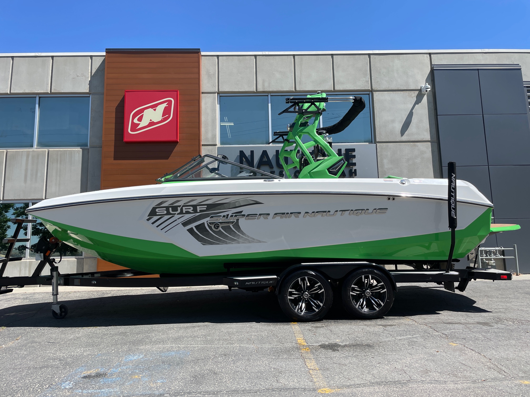 2018 NAUTIQUE G23 W/XR7 550HP SUPERCHARGED POWER PLANT