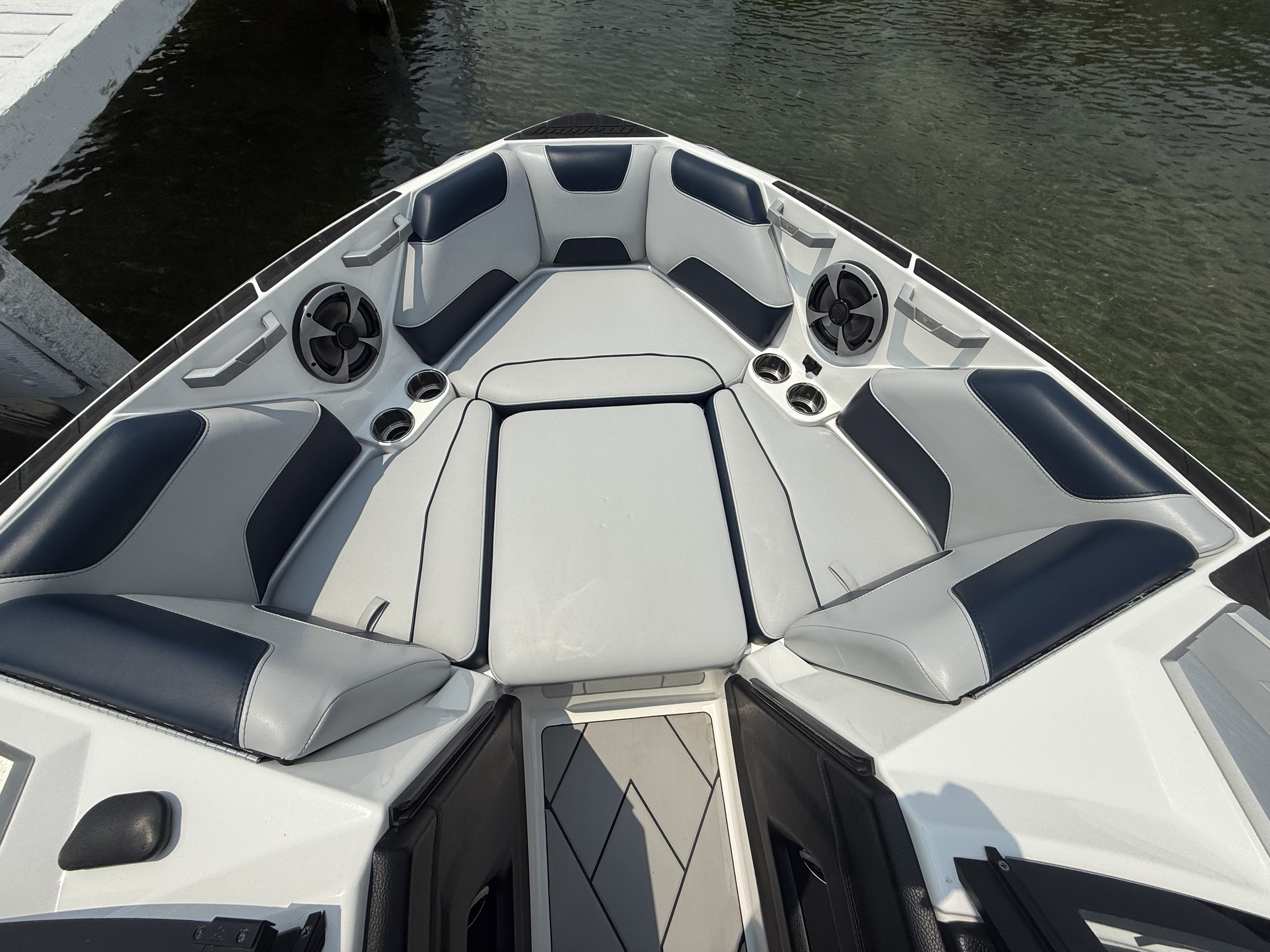 2021 Malibu 22LSV