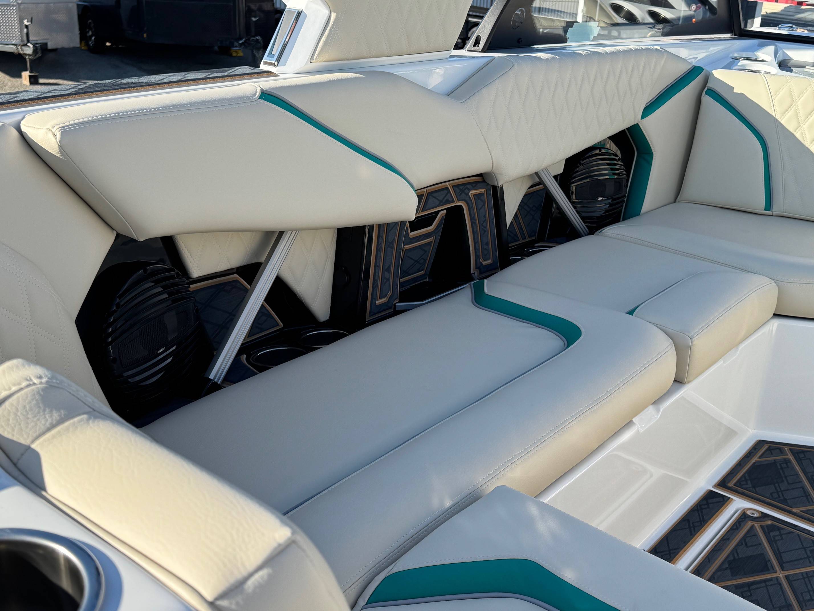 2025 Tige 22RZX Icon