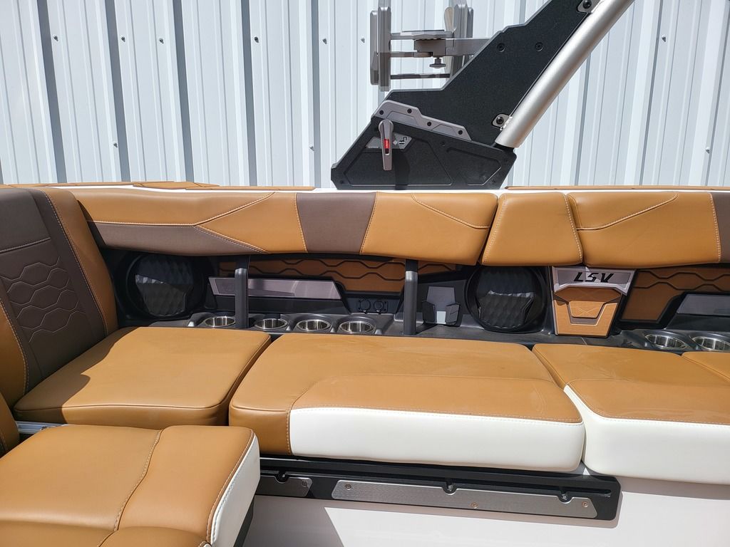 2025 Malibu Boats 23 LSV