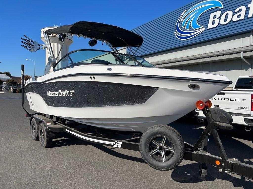 2024 MasterCraft XT22 T