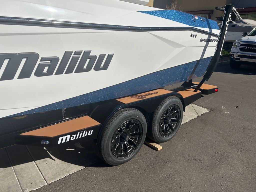 2025 Malibu Boats 23 LSV