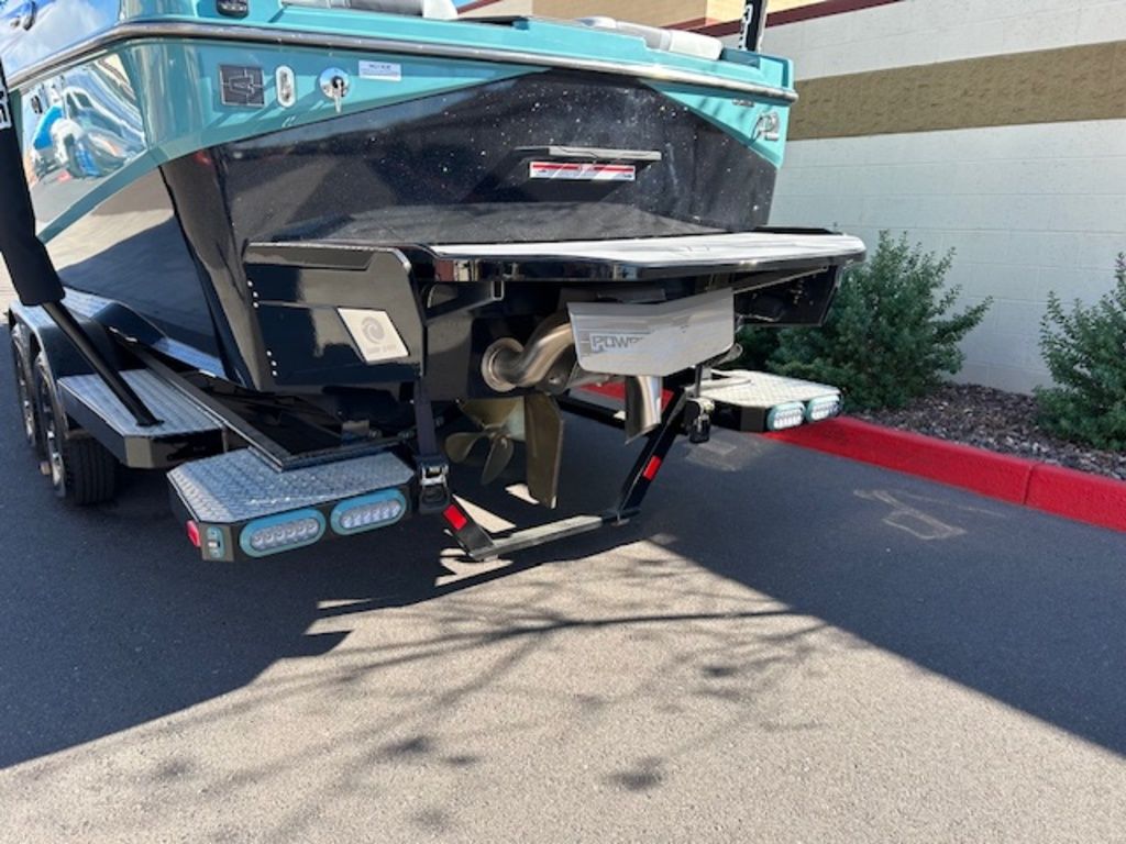 2024 Axis Wake Research T250