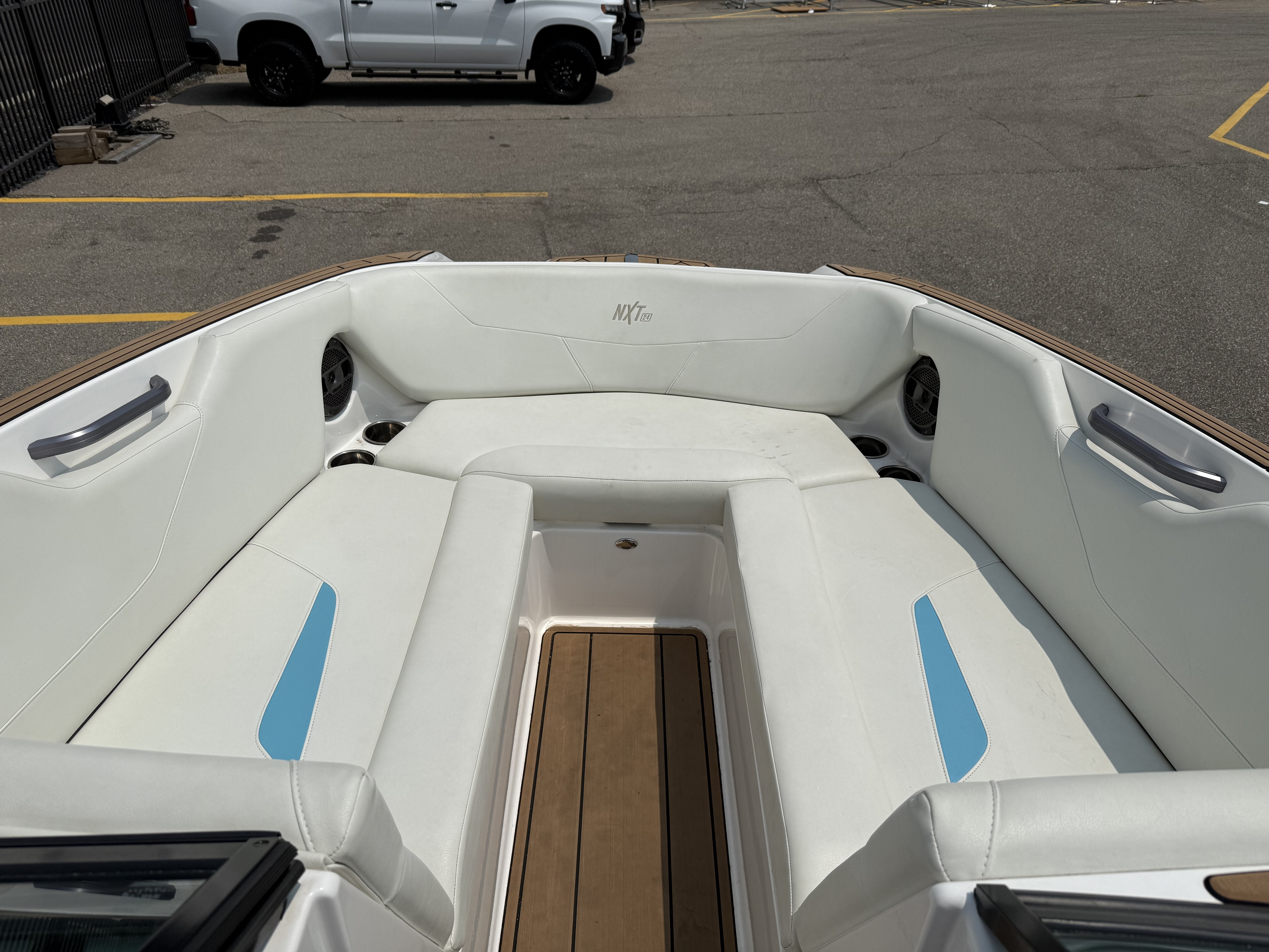 2021 MasterCraft NXT24