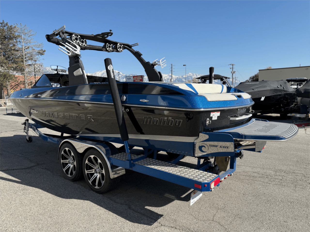 2015 24' Malibu Wakesetter 24 MXZ Bowrider Icon