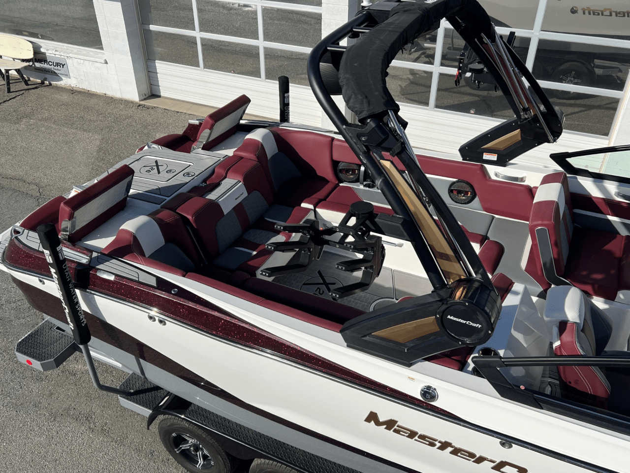2023 26' MasterCraft X26 Icon