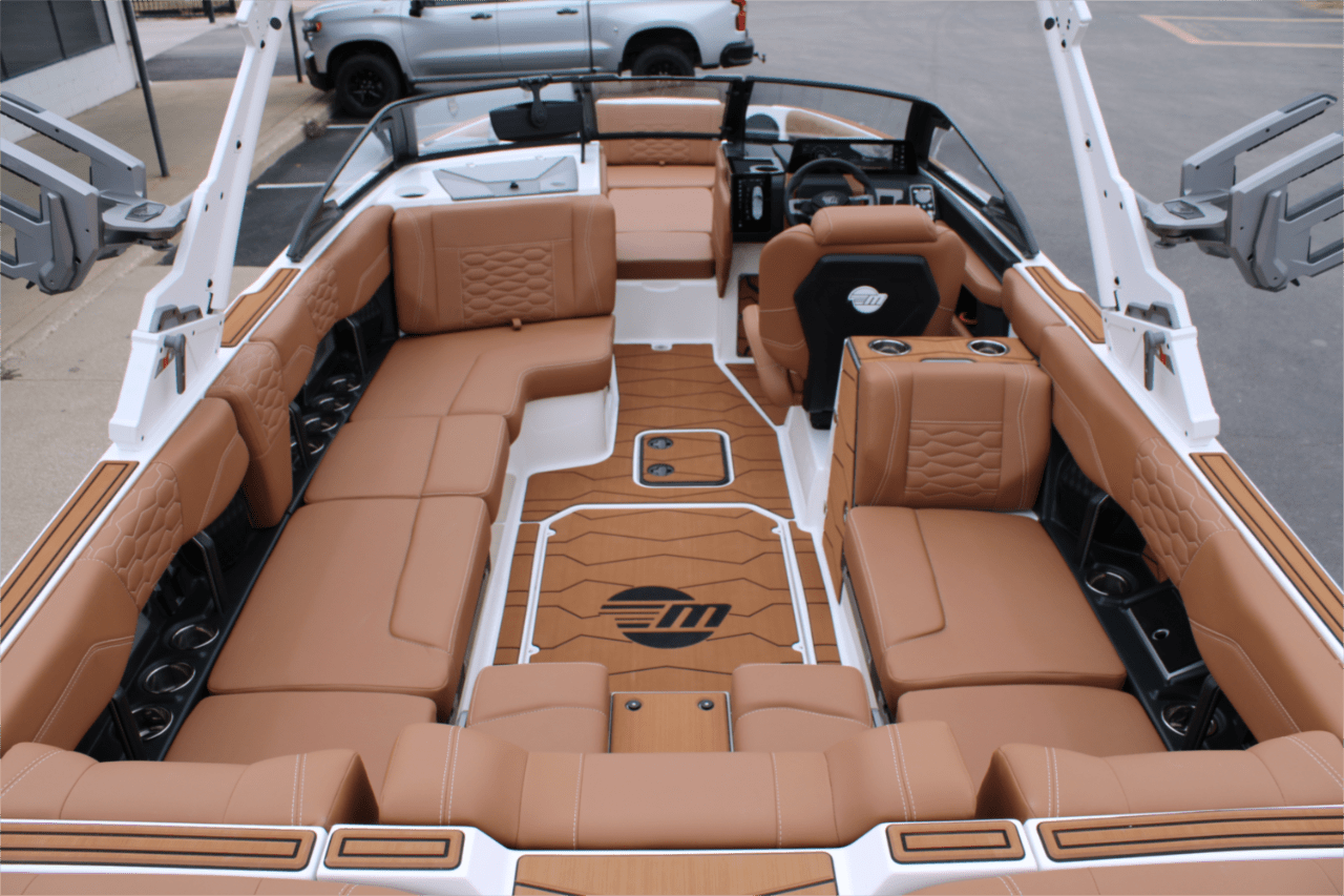 2025 Malibu 24 MXZ