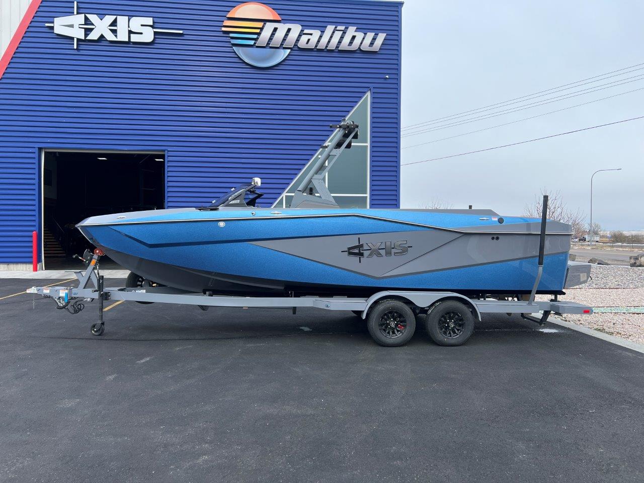 boat.Title
