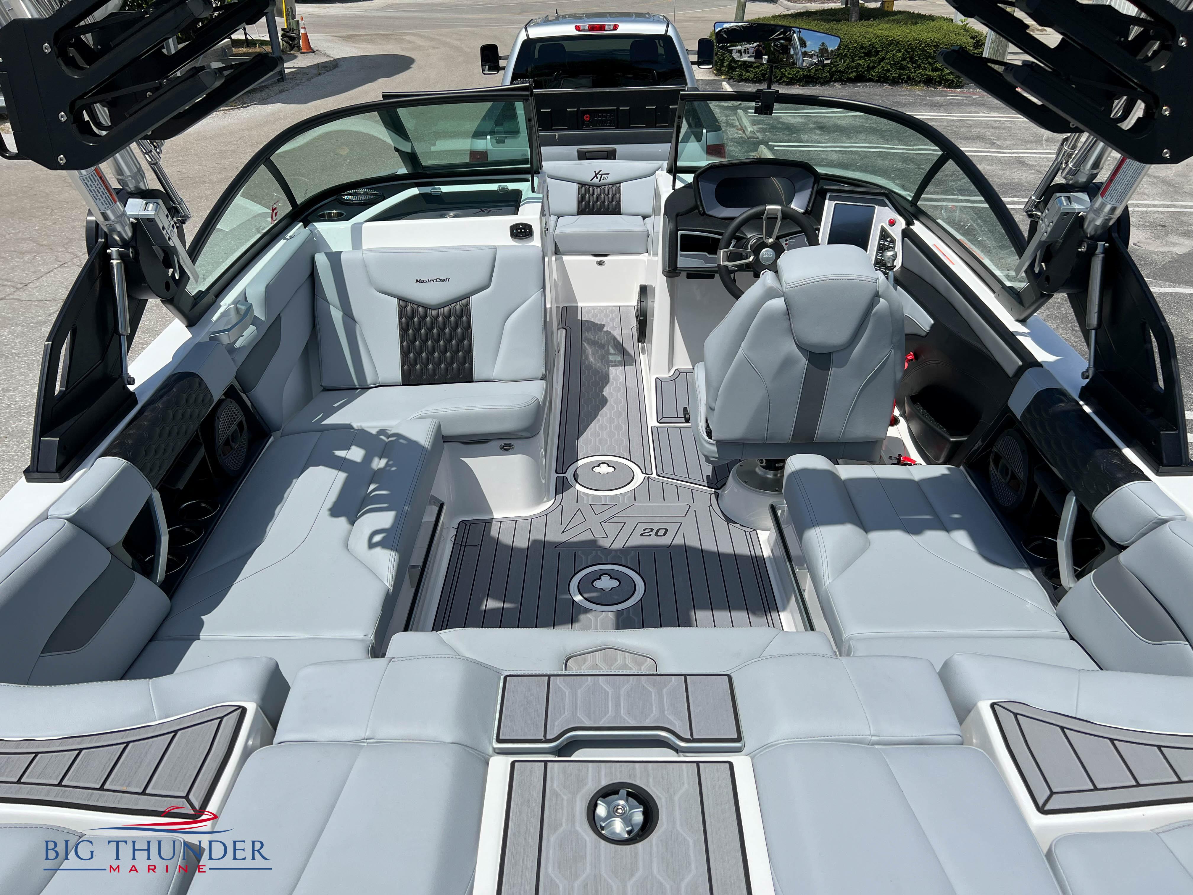 2023 Mastercraft XT20