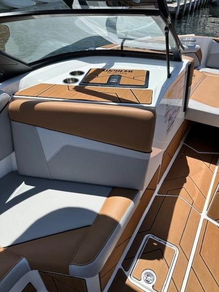boat.Title