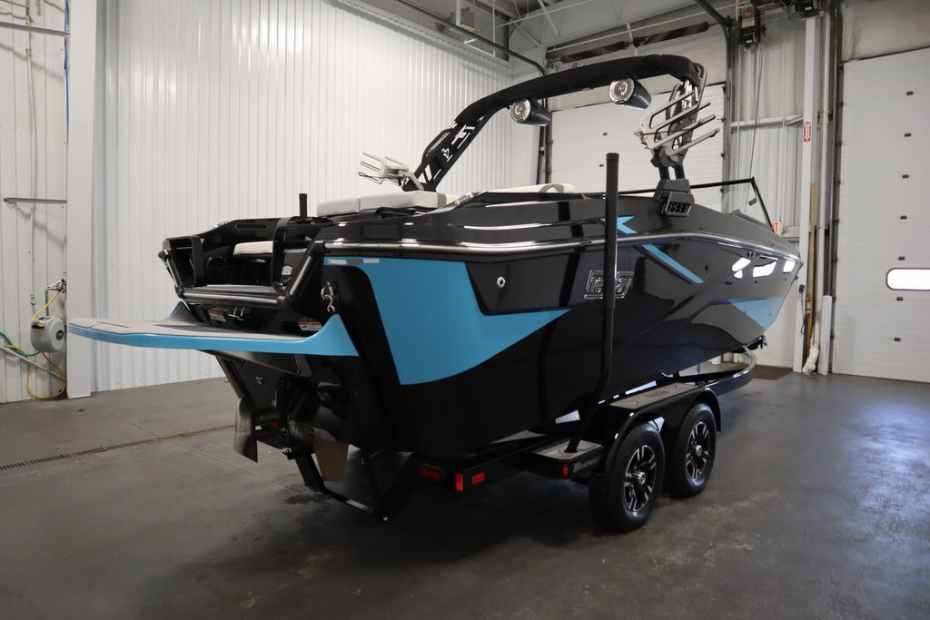 2024 Heyday Wake Boats H22