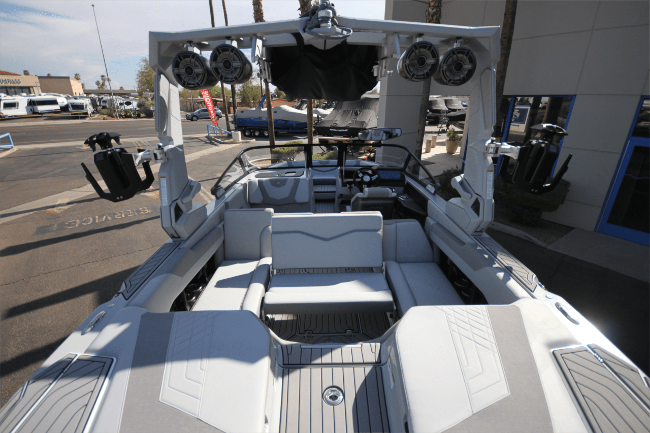 2022 Super Air Nautique G23 – 110 hours Excellent Condition