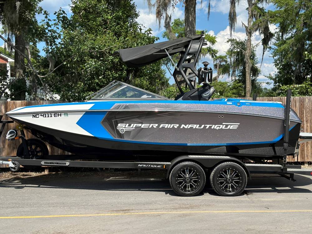 boat.Title