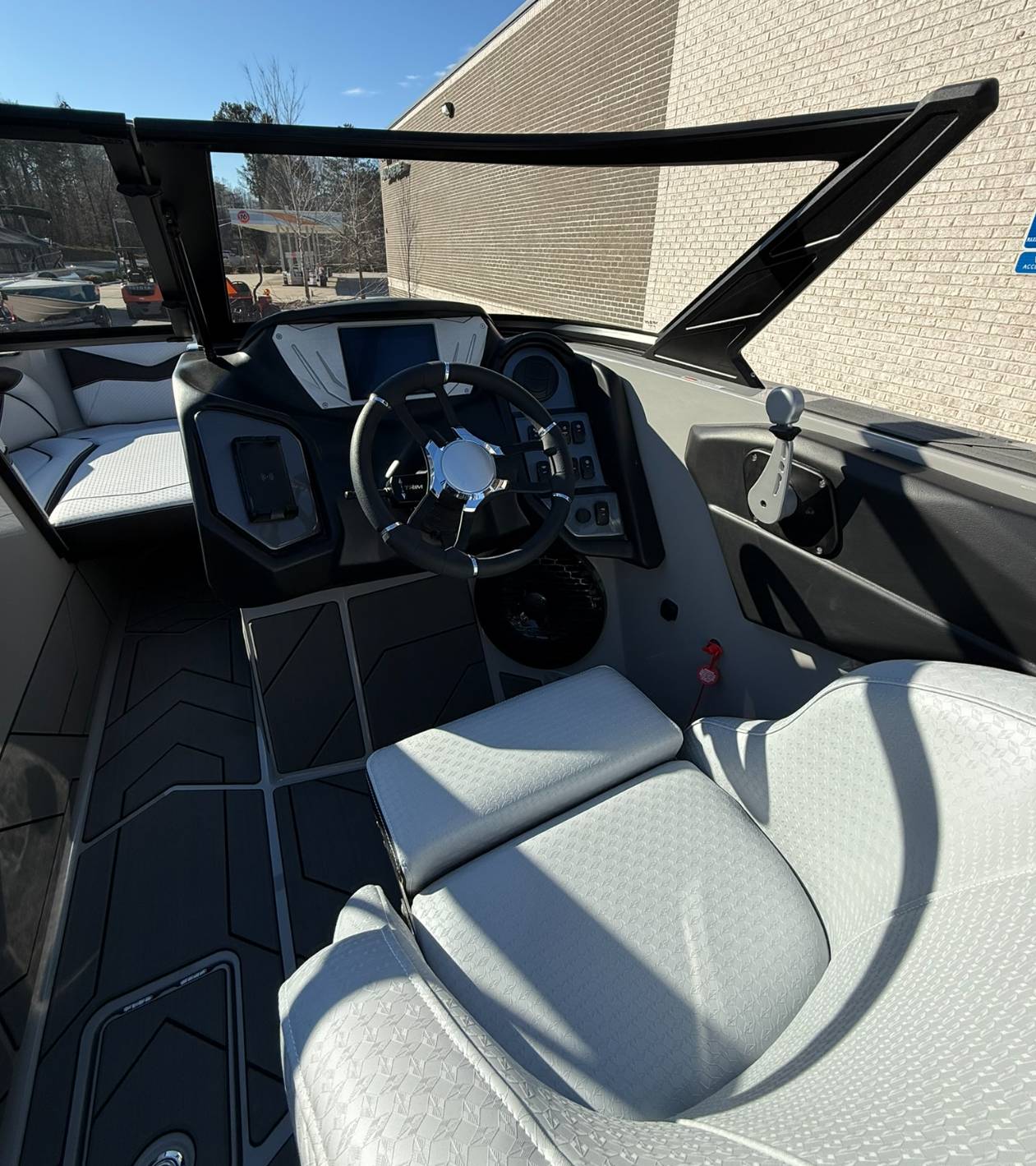 2025 Supreme S220