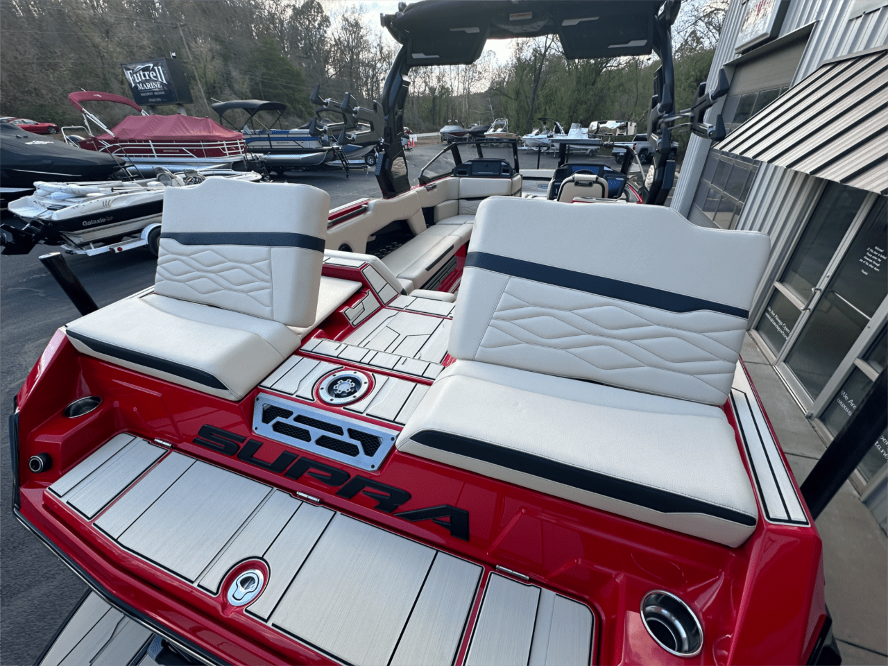 2025 Supra SE550