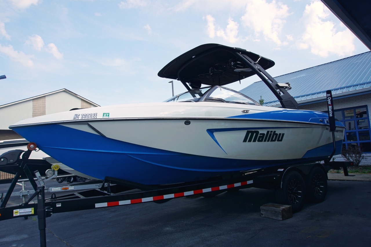 2017 Malibu Wakesetter 23 LSV