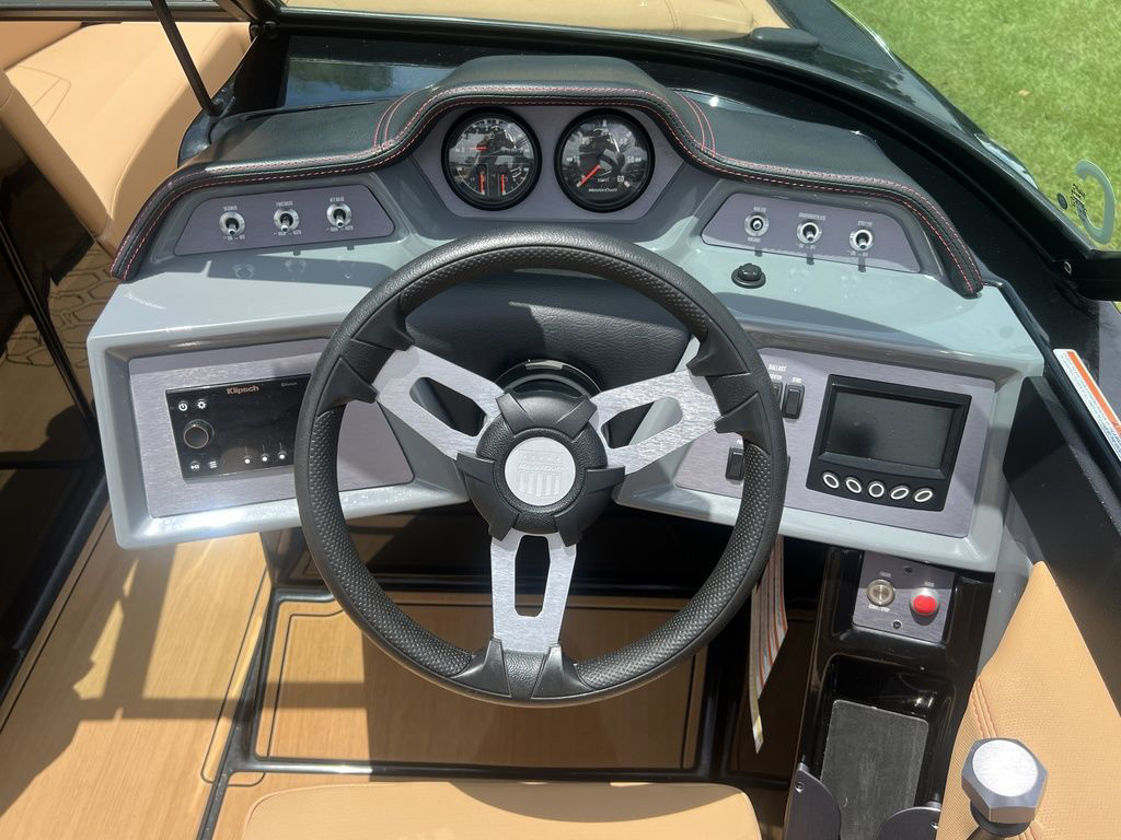 2022 MasterCraft NXT24
