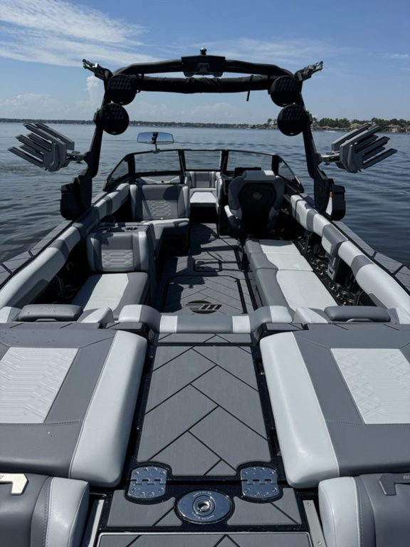 2024 Malibu 26LSV