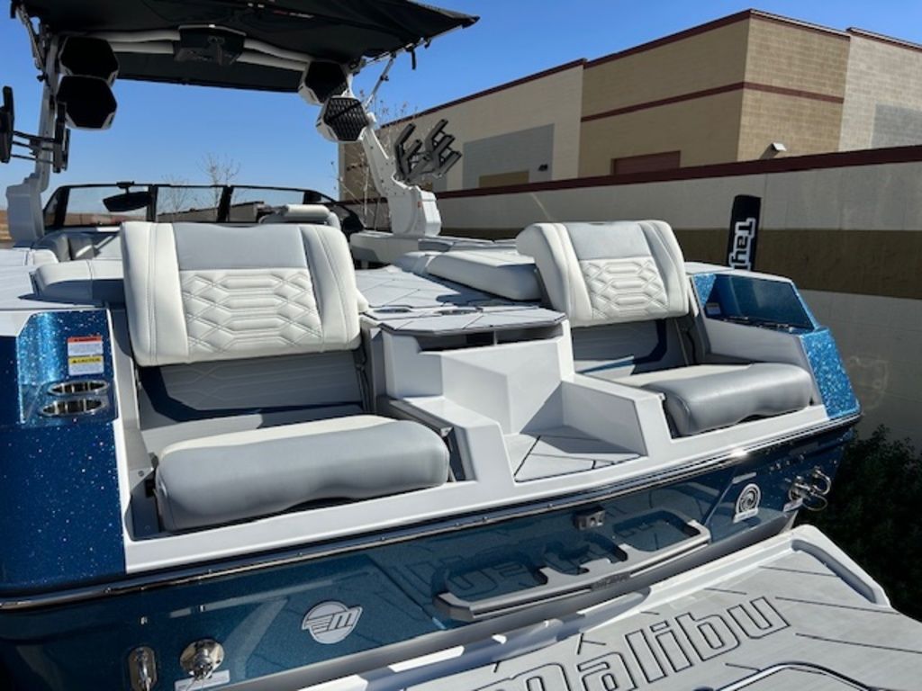2025 Malibu Boats 26 LSV